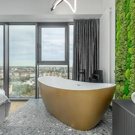 Apartamento Comfy 20th Floor Hanza Tower - Sauna & Pool