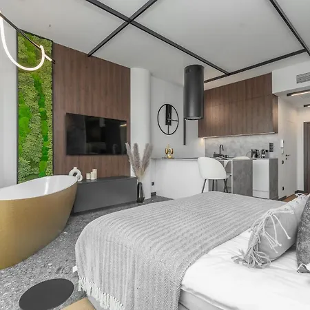 Comfy 20th Floor Hanza Tower - Sauna & Pool שצ'צ'ין