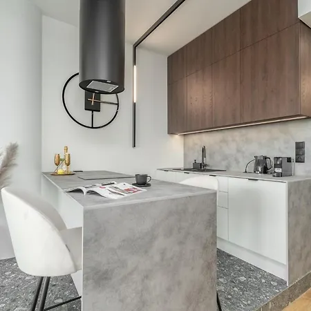 Comfy 20th Floor Hanza Tower - Sauna & Pool *