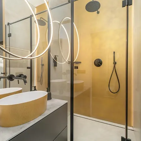 Comfy 20th Floor Hanza Tower - Sauna & Pool דירה